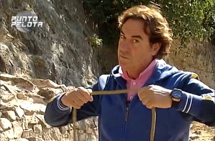 Pipi Estrada de Punto Pelota escalando con RMSclimb